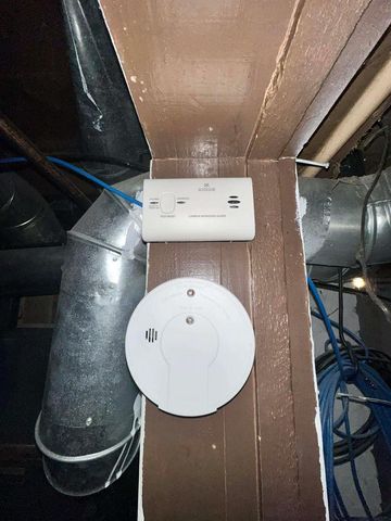 1212 HAWTHORNE STREET, Two Rivers, WI 54241