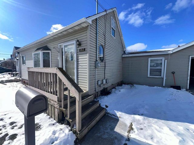 1212 HAWTHORNE STREET, Two Rivers, WI 54241