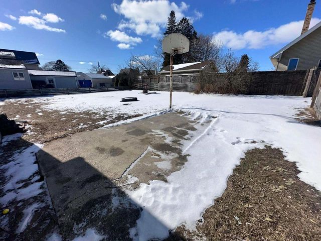 1212 HAWTHORNE STREET, Two Rivers, WI 54241