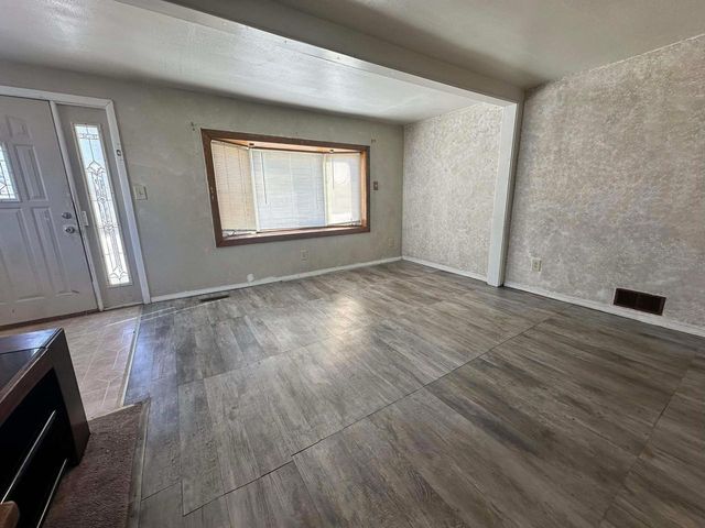 1212 HAWTHORNE STREET, Two Rivers, WI 54241