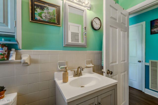 119 Shoemaker Lane, Church Hill, TN 37642