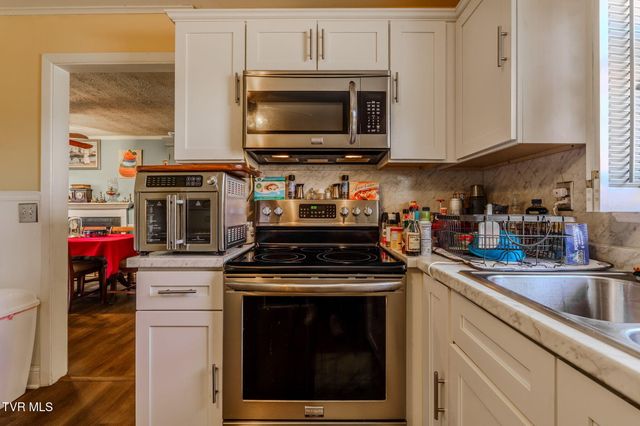 119 Shoemaker Lane, Church Hill, TN 37642