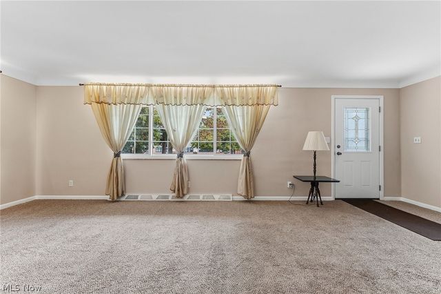3745 Dentzler Road, Parma, OH 44134