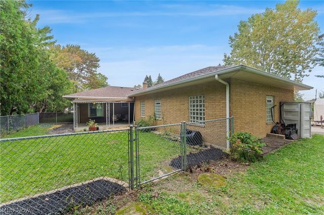 3745 Dentzler Road, Parma, OH 44134
