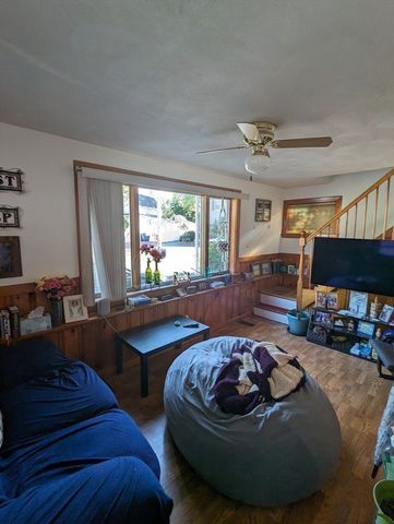 35 Neponset St, Revere, MA 02151