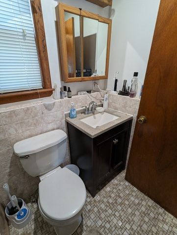 35 Neponset St, Revere, MA 02151