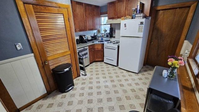 35 Neponset St, Revere, MA 02151