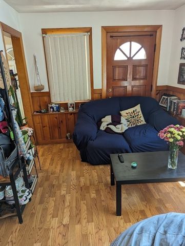 35 Neponset St, Revere, MA 02151