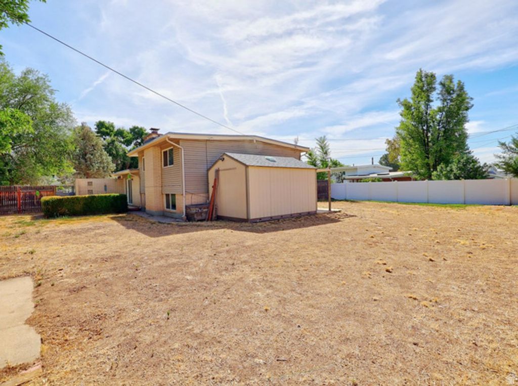 669 N COLONIAL ST, Layton, UT 84041 — photo 3