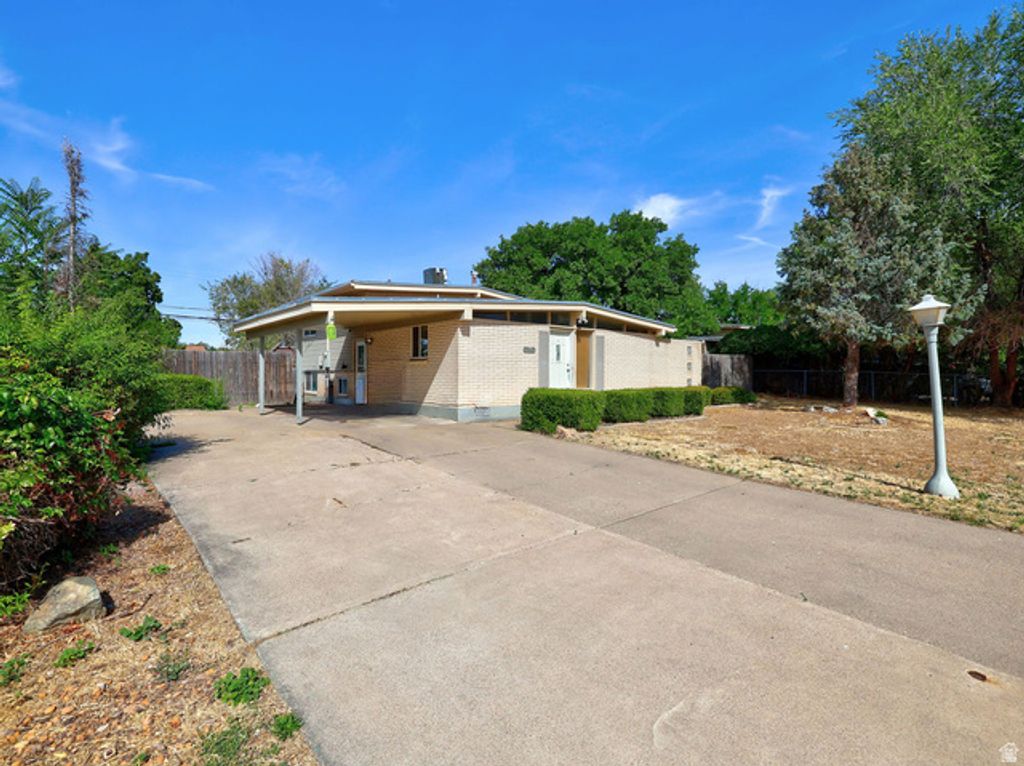 669 N COLONIAL ST, Layton, UT 84041 — photo 4