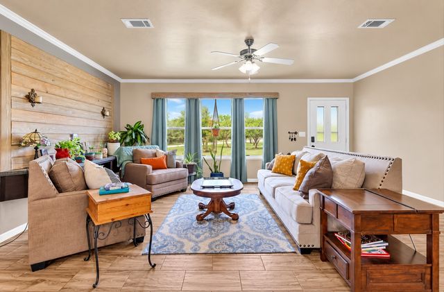 213 River Front Drive, Cedar Creek, TX 78612
