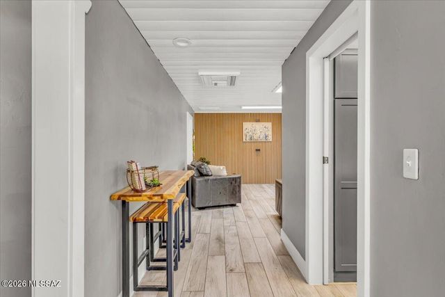 720 N Belvedere Avenue, Tucson, AZ 85711