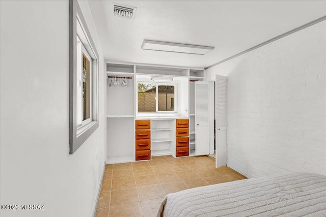 720 N Belvedere Avenue, Tucson, AZ 85711