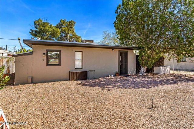 720 N Belvedere Avenue, Tucson, AZ 85711
