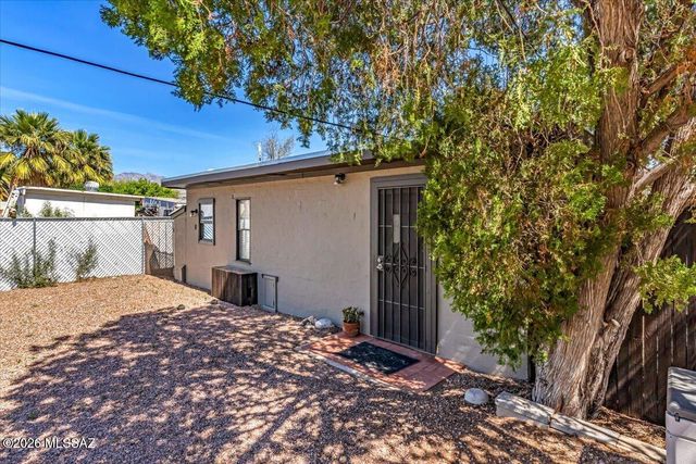 720 N Belvedere Avenue, Tucson, AZ 85711