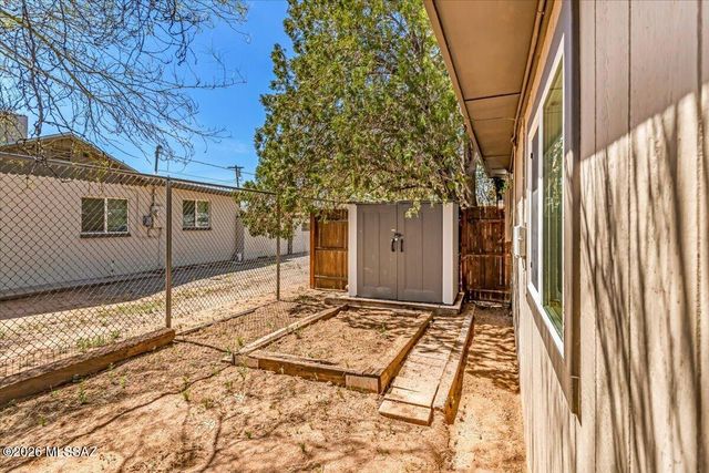 720 N Belvedere Avenue, Tucson, AZ 85711