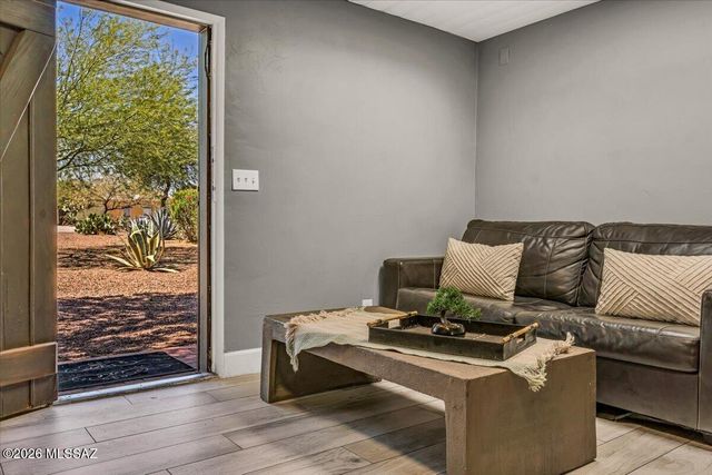 720 N Belvedere Avenue, Tucson, AZ 85711