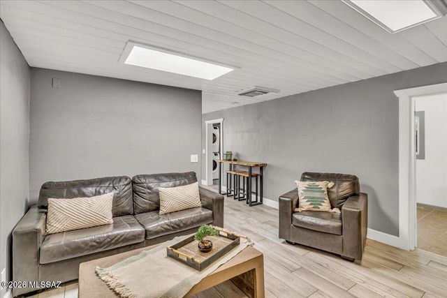 720 N Belvedere Avenue, Tucson, AZ 85711