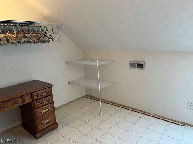 5523 Brewton Avenue NW, Canal Fulton, OH 44614