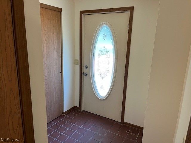 5523 Brewton Avenue NW, Canal Fulton, OH 44614