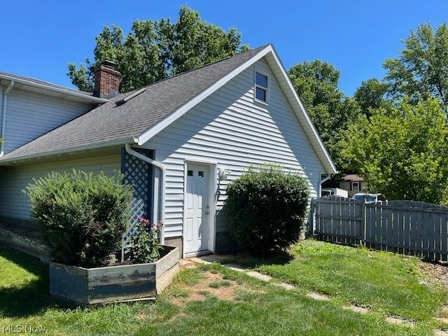 5523 Brewton Avenue NW, Canal Fulton, OH 44614