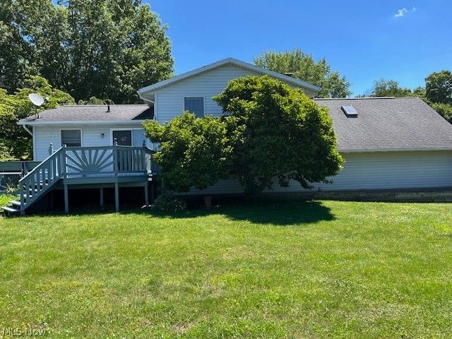 5523 Brewton Avenue NW, Canal Fulton, OH 44614