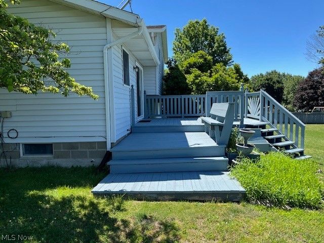 5523 Brewton Avenue NW, Canal Fulton, OH 44614