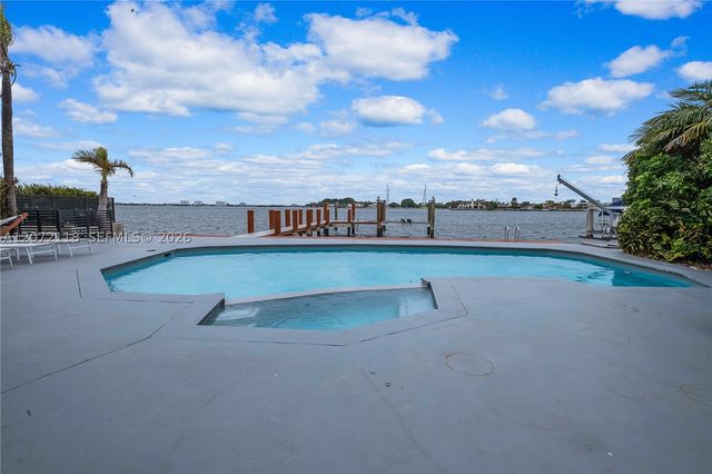 1741 Cleveland Rd, Miami Beach, FL 33141