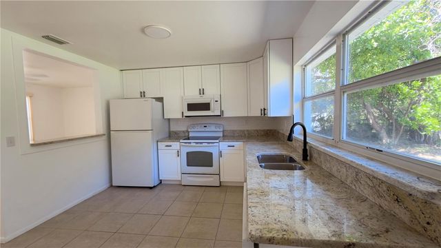 3207 AVENUE J NW, Winter Haven, FL 33881