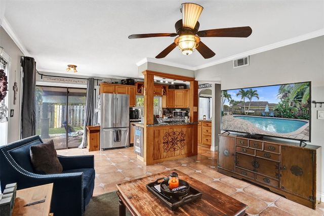 3808 NW 73rd Way, Coral Springs, FL 33065