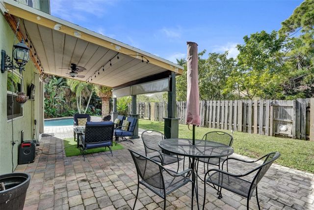 3808 NW 73rd Way, Coral Springs, FL 33065