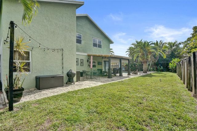 3808 NW 73rd Way, Coral Springs, FL 33065