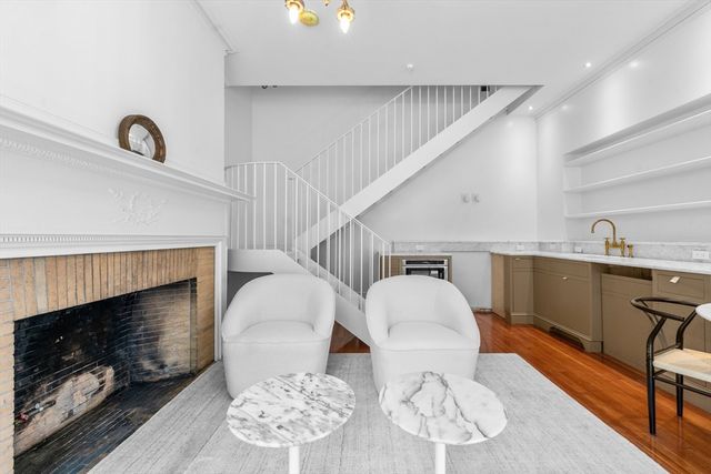 320 Tappan St. 1, Brookline, MA 02445