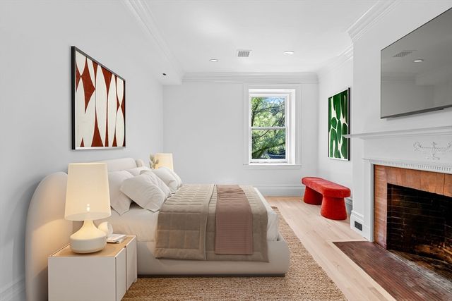 320 Tappan St. 1, Brookline, MA 02445