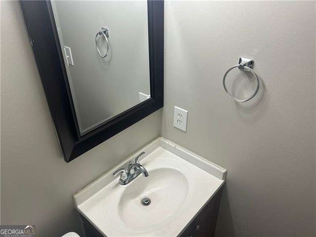 5240 Golf Valley Way, Stone Mountain, GA 30088