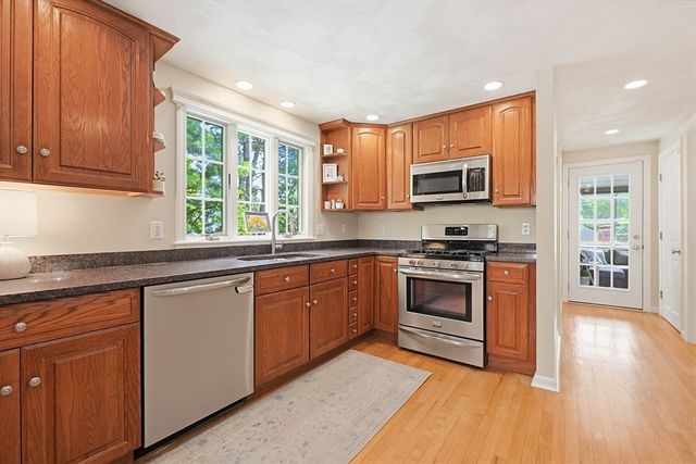 15 Calvin Rd, North Attleboro, MA 02760