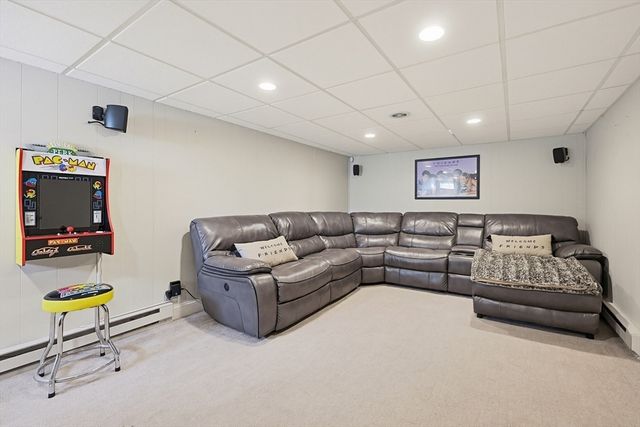 15 Calvin Rd, North Attleboro, MA 02760