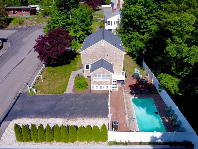 15 Calvin Rd, North Attleboro, MA 02760