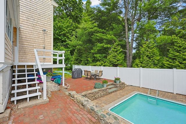 15 Calvin Rd, North Attleboro, MA 02760