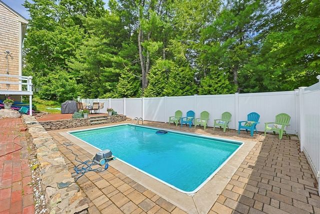 15 Calvin Rd, North Attleboro, MA 02760
