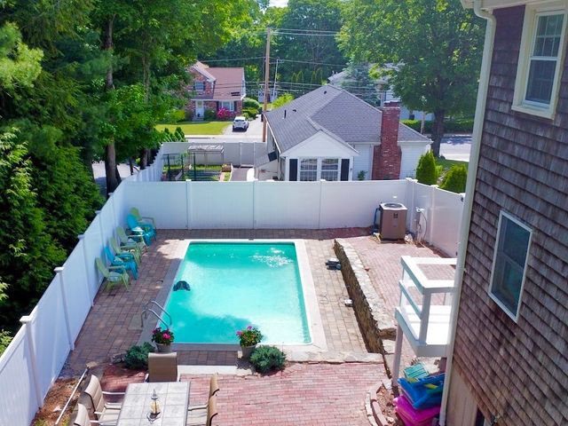 15 Calvin Rd, North Attleboro, MA 02760