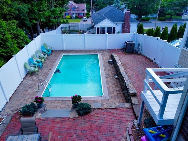 15 Calvin Rd, North Attleboro, MA 02760