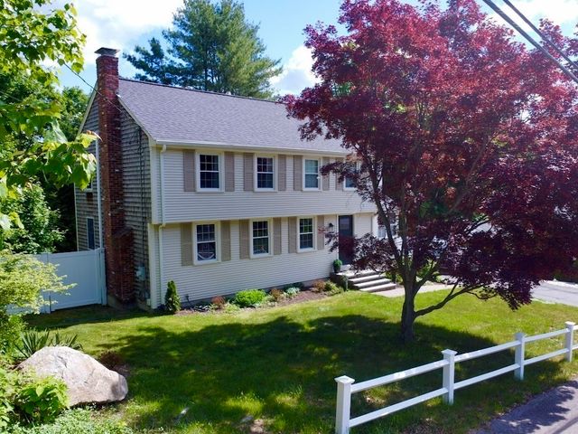 15 Calvin Rd, North Attleboro, MA 02760
