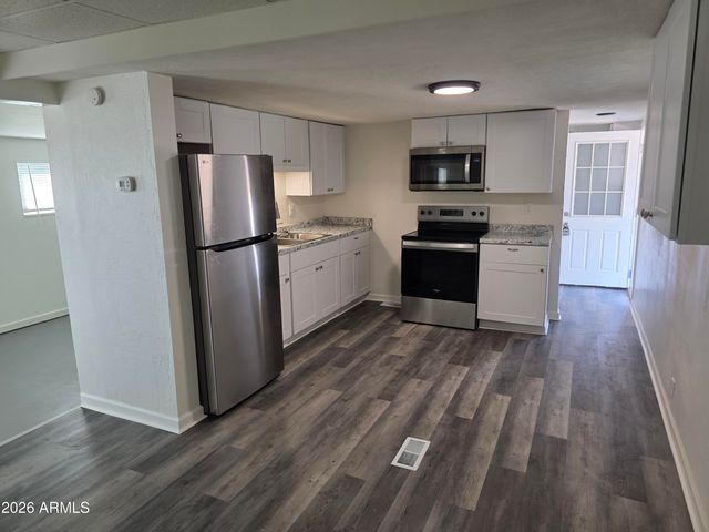 7314 E JUANITA Avenue, Mesa, AZ 85209