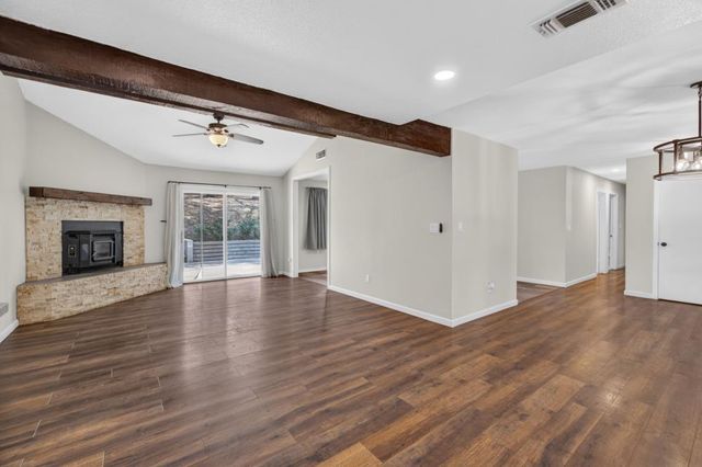 3975 Rustic Rd, Cameron Park, CA 95682
