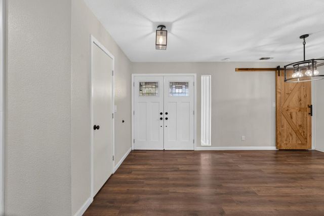 3975 Rustic Rd, Cameron Park, CA 95682