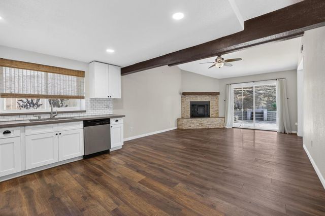 3975 Rustic Rd, Cameron Park, CA 95682