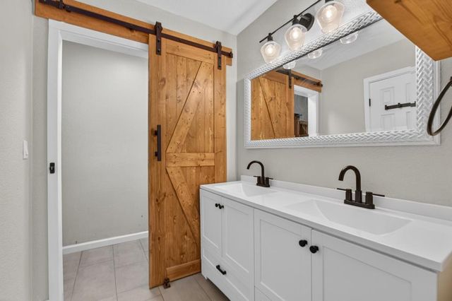 3975 Rustic Rd, Cameron Park, CA 95682
