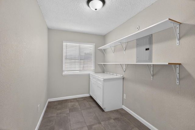 3975 Rustic Rd, Cameron Park, CA 95682