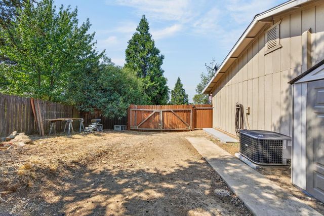3975 Rustic Rd, Cameron Park, CA 95682